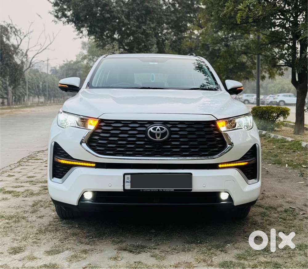 Toyota Innova Hycross 2.0 Vx (o) Hybrid 7 Str, 2024, Petrol