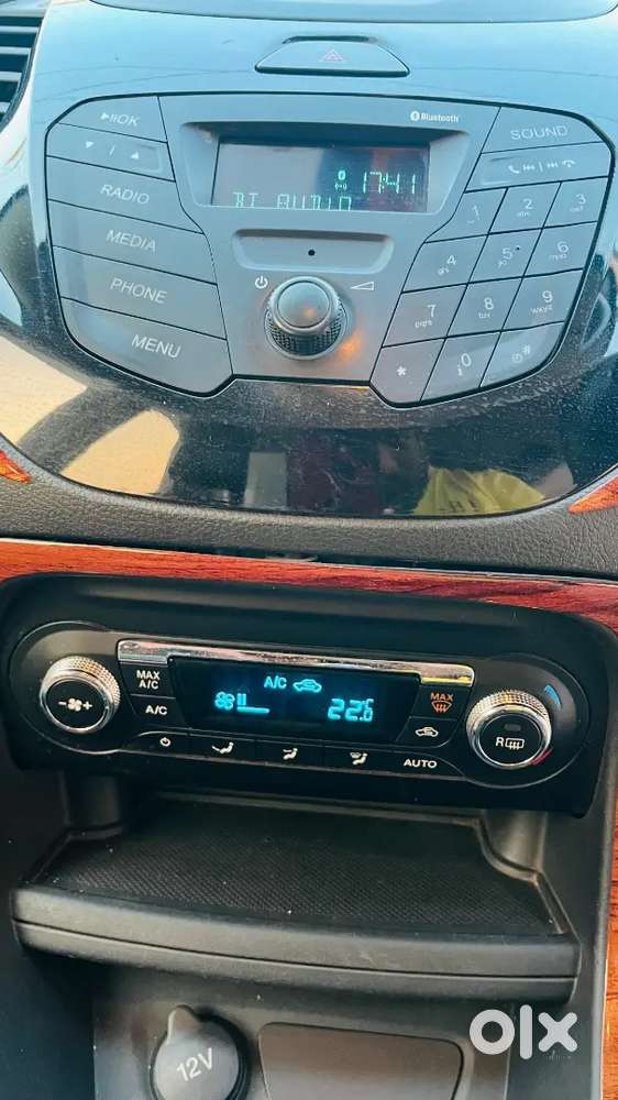 Ford Figo Aspire ₹ 4,10,000