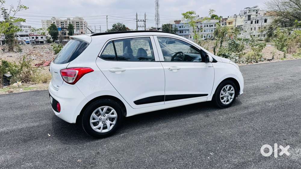 Hyundai Grand I10 Sportz 1.2 Kappa Vtvt, 2017, Petrol