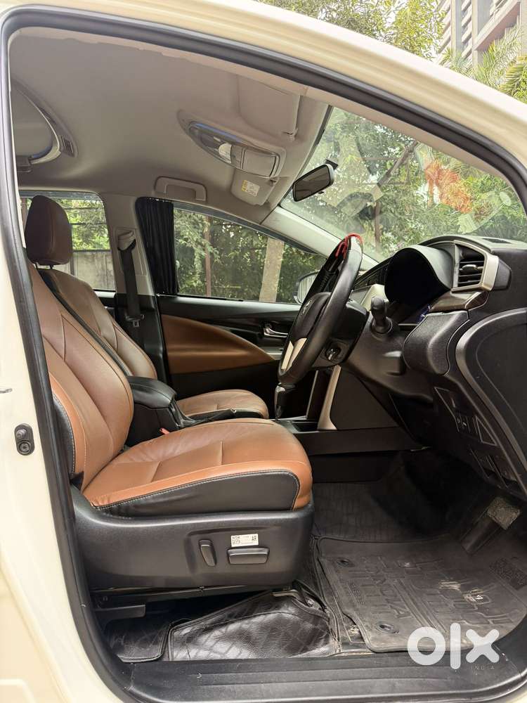 Toyota Innova Crysta 2.8 Zx At 7 Seater, 2022, Diesel