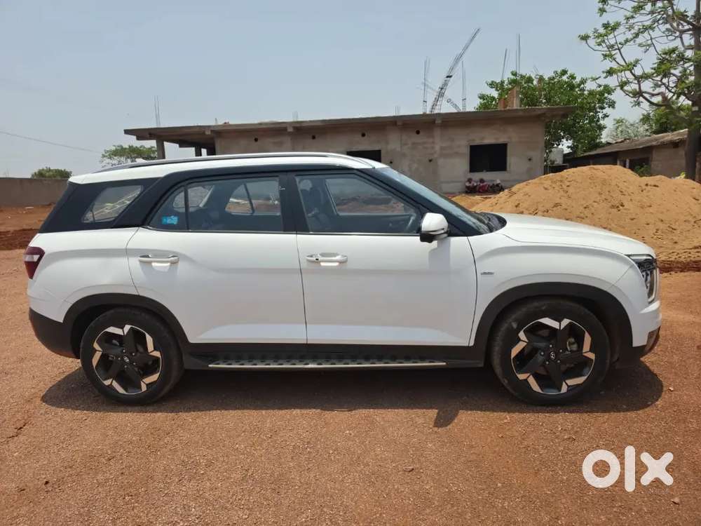 Hyundai Alcazar 2023 Diesel Well Maintained