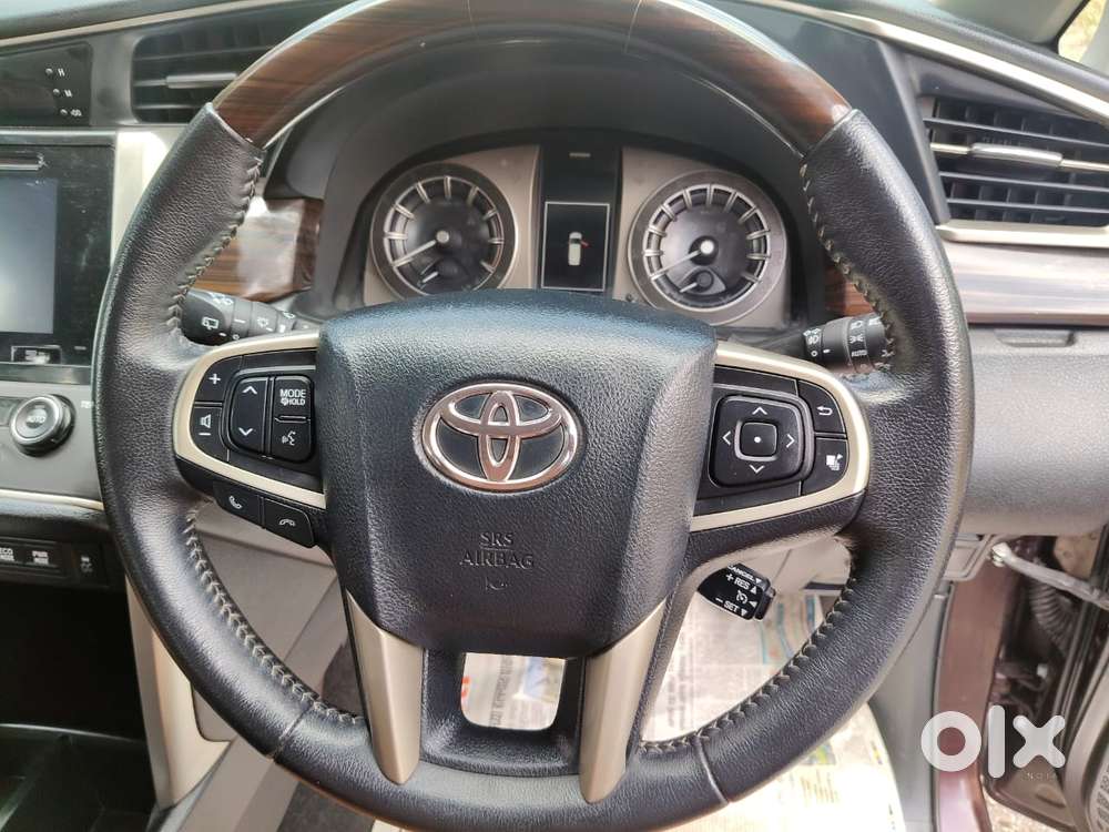 Toyota Innova Crysta 2.7 Zx At, 2016, Petrol