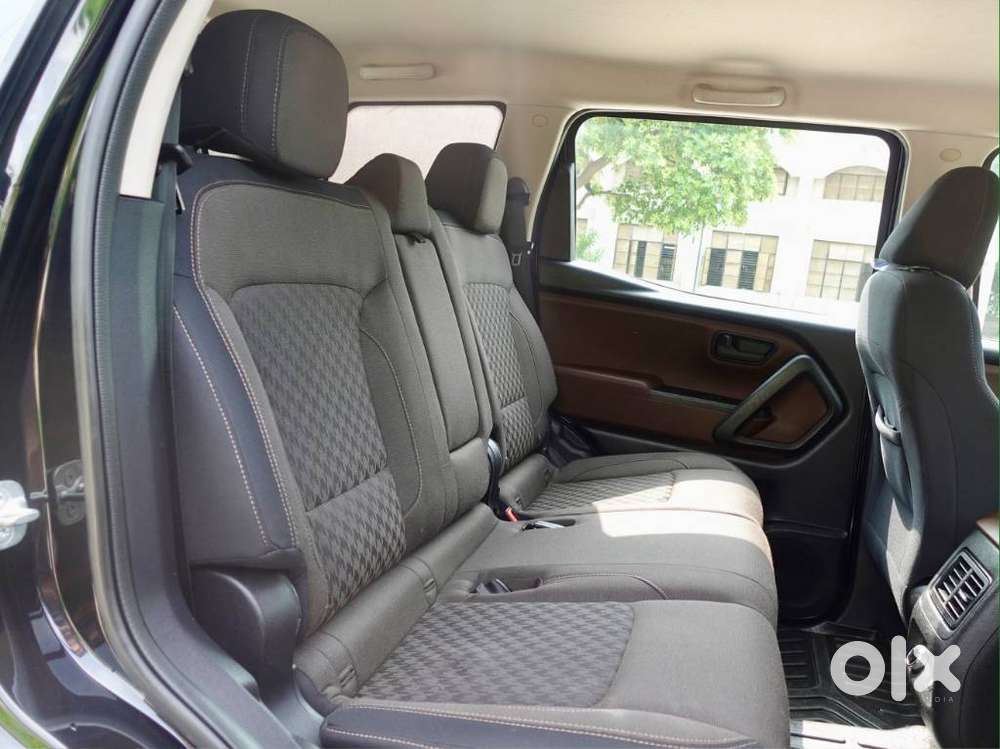 Mahindra Scorpio N Z4 Petrol Mt 7 Str, 2023, Petrol