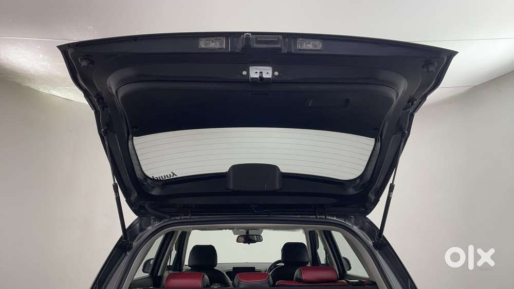Hyundai Venue 1.0 Sx (o) Turbo Dct, 2023, Petrol