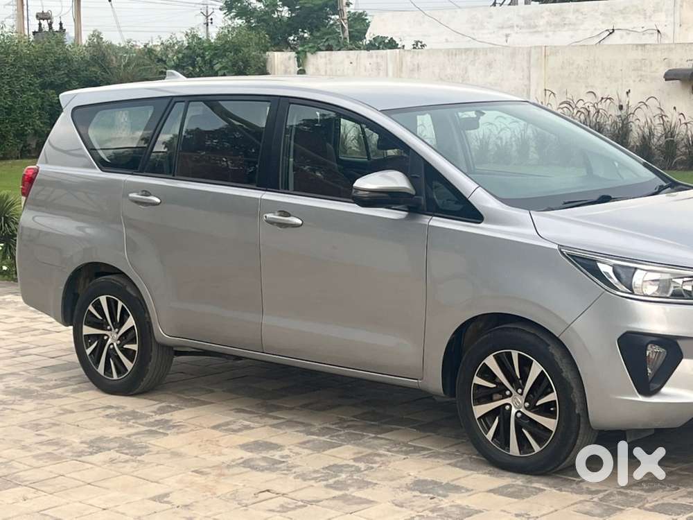 Toyota Innova Crysta 2022 Diesel 67000 Km Driven