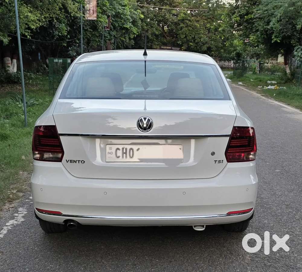 Volkswagen Vento 1.2 Highline Plus At 16 Alloy, 2017, Petrol