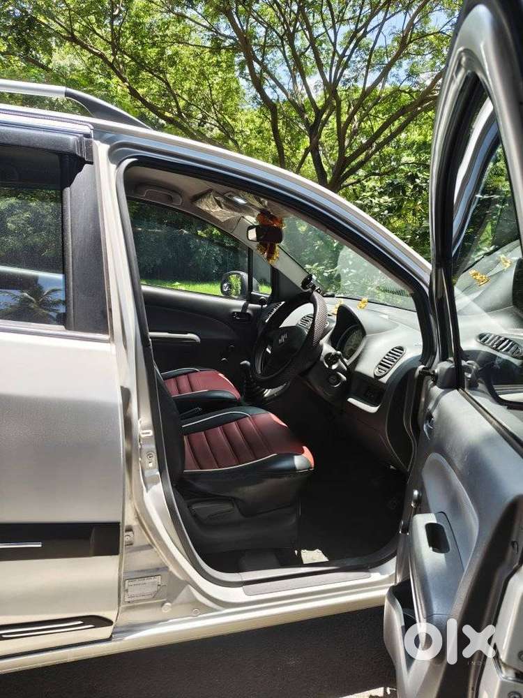 Maruti Suzuki Ritz Lxi, 2011, Petrol