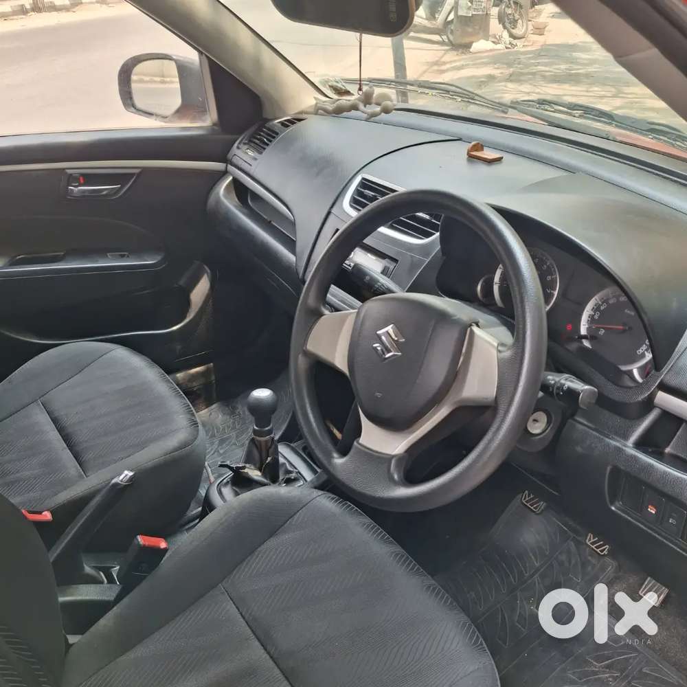 Maruti Suzuki Swift Petrol, 2012, Automatic