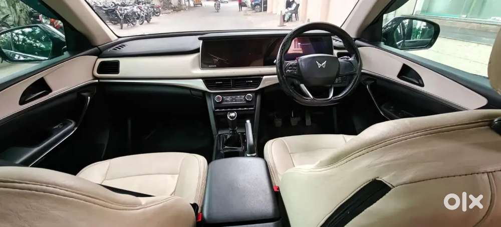 Mahindra Xuv700 2022 Petrol 80000 Km Driven