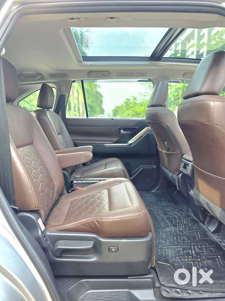 Toyota Innova Hycross 2.0 Zx (o) Hybrid 7 Str, 2024, Petrol