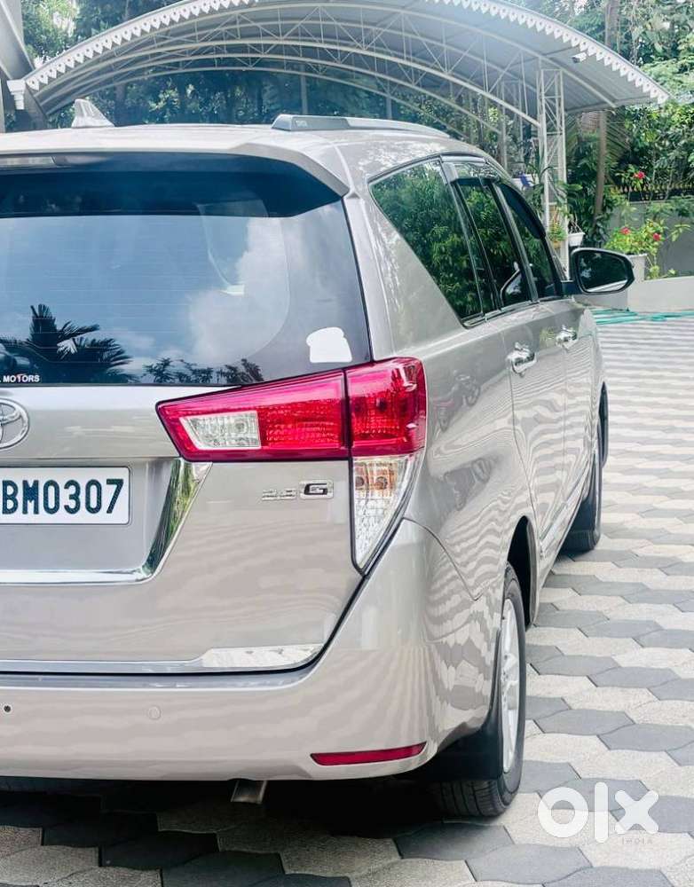 Toyota Innova Crysta 2.8 Gx At, 2017, Diesel