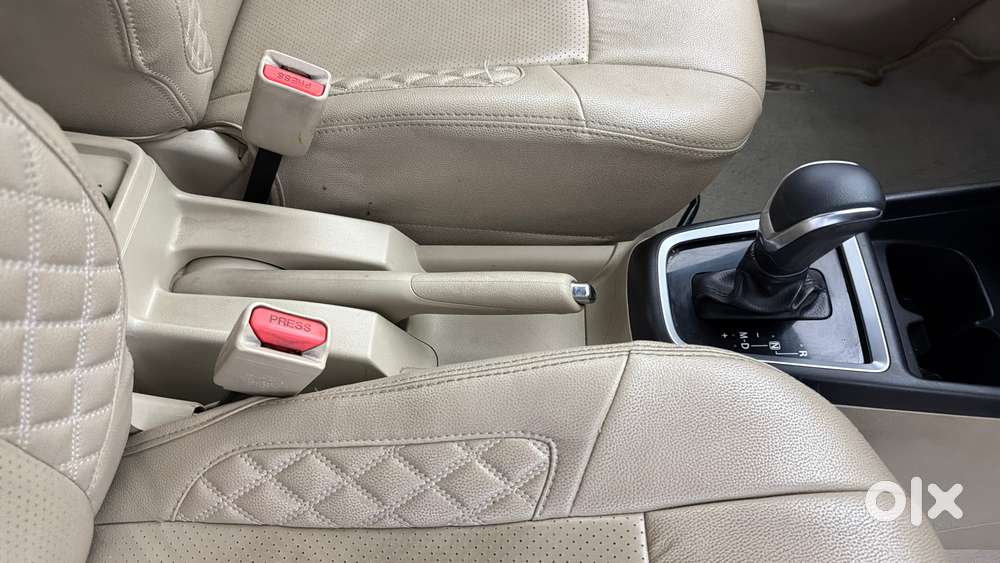 Maruti Suzuki Swift Dzire Amt Vxi, 2018, Petrol