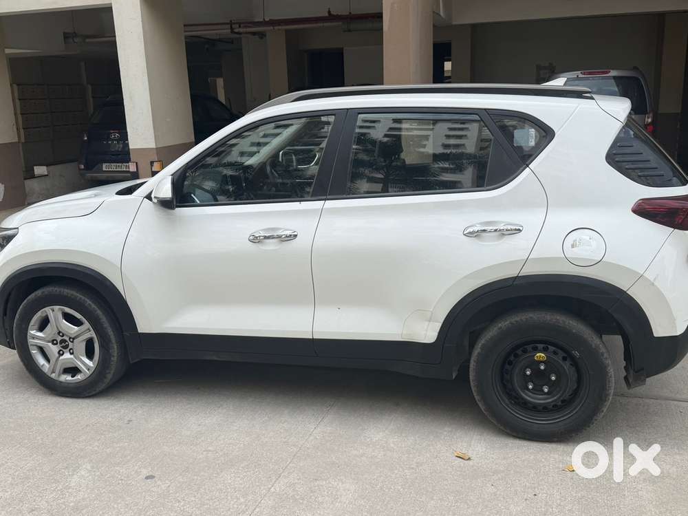 Kia Sonet 2023 Diesel Well Maintained And Its A Push Start Button Car