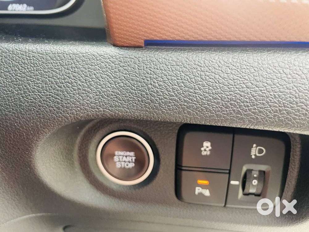 Hyundai Alcazar 2.0 Signature (o) Petrol At 7 Str, 2022, Petrol