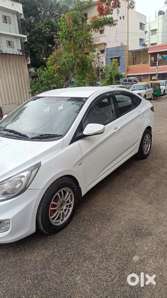 Hyundai Verna Fluidic 1.6 Crdi Sx, 2011, Diesel
