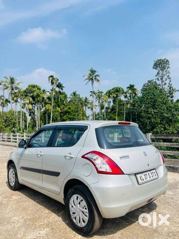 Maruti Suzuki Swift Lxi Optional-o, 2016, Petrol