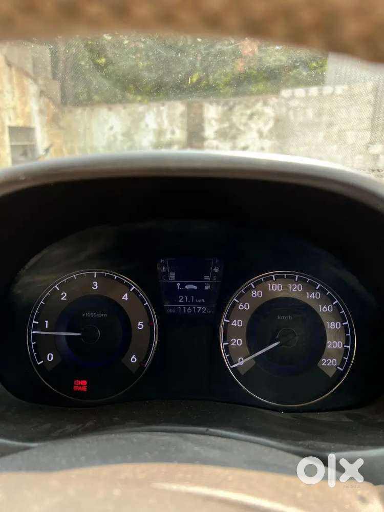 Hyundai Verna 1.6 Vgt 2011