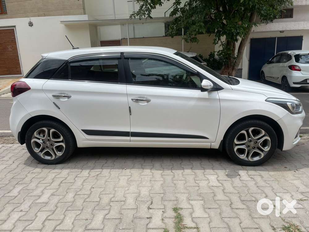 Hyundai I20 Petrol Asta Option, 2018, Petrol