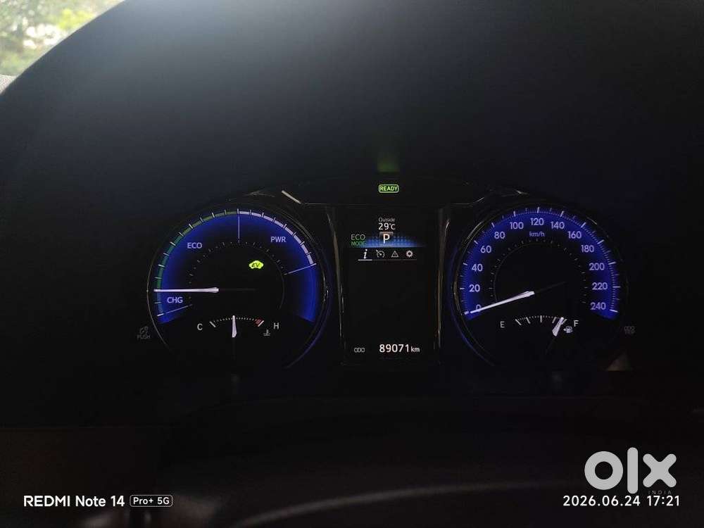 Toyota Camry Hybrid 2.5, 2016, Petrol