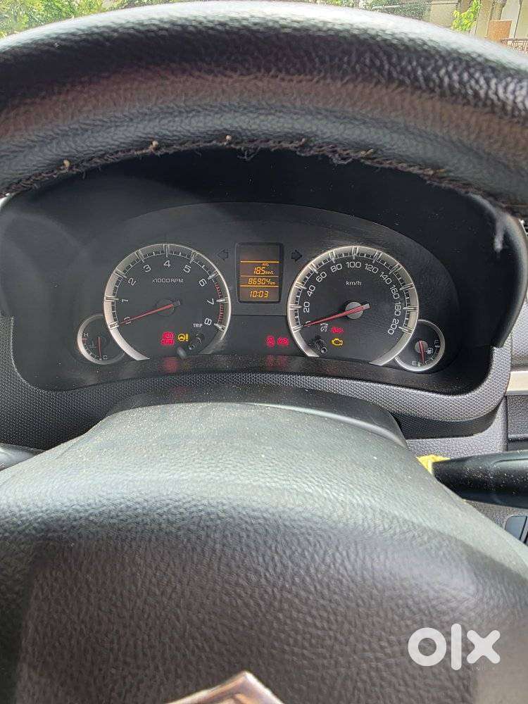 Maruti Suzuki Swift Vxi + Manual, 2012, Petrol