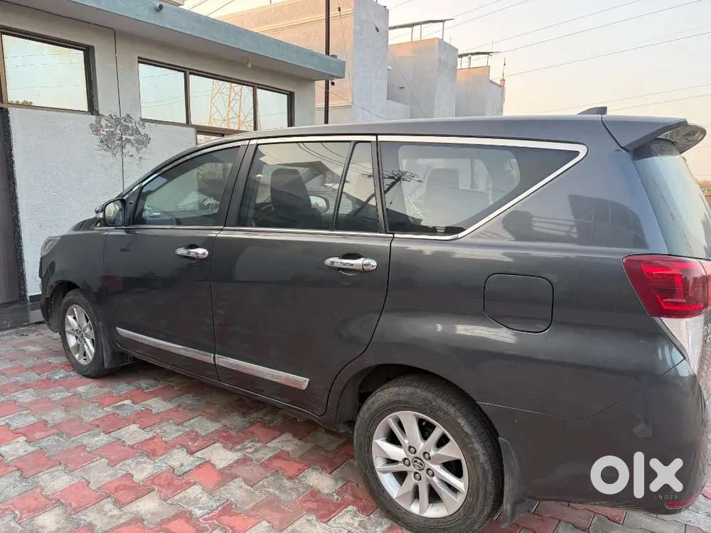 Toyota Innova Crysta 2016