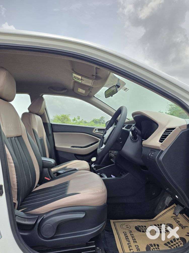 Hyundai I20 Asta (o) 1.2 Mt, 2018, Petrol