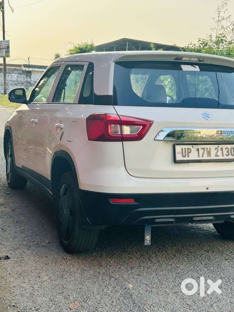 Maruti Suzuki Brezza 1.5 Lxi Smart Hybrid, 2022, Petrol
