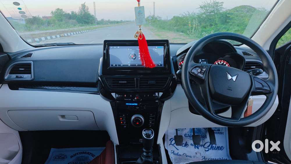 Mahindra Xuv 3xo Ax7l Petrol Mt, 2025, Petrol