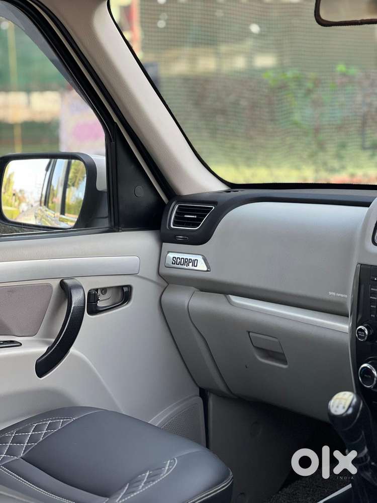 Mahindra Scorpio S10 8 Seater, 2015, Diesel
