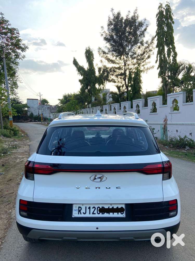 Hyundai Venue S Plus Mt 1.2 Kappa, 2022, Petrol