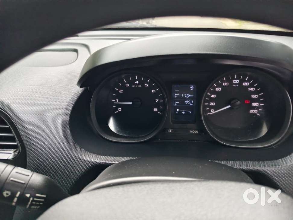 Tata Tiago 1.2 Revotron Xt, 2018, Petrol