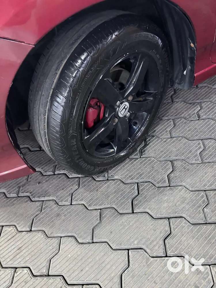 Low Km Driven Cvt Honda City Company Maintained