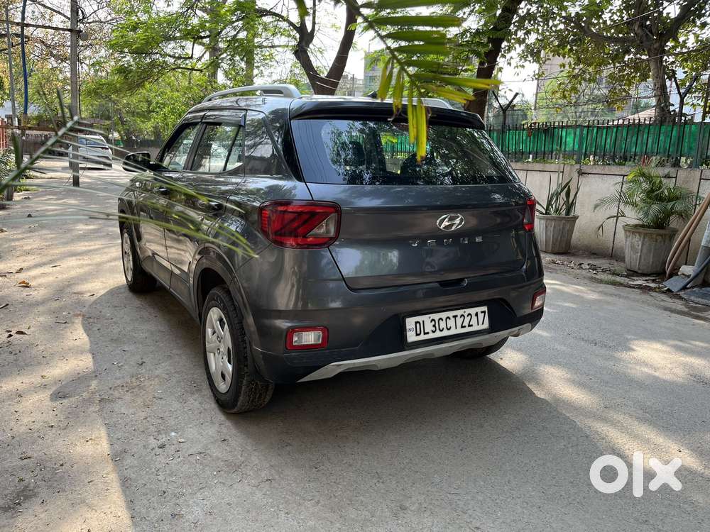 Hyundai Venue 1.2 S Plus, 2020, Petrol