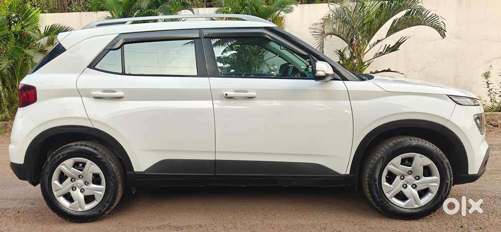 Hyundai Venue 1.2 S Plus, 2021, Petrol