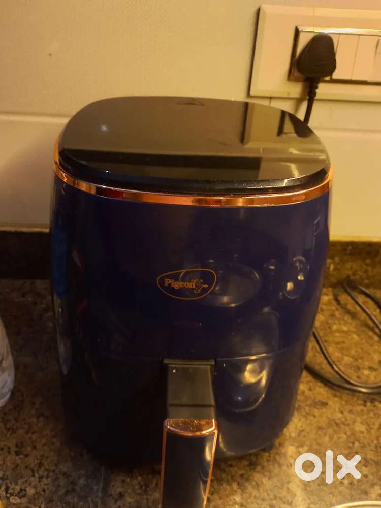 Air frier model pigeon very good condition and only 2 days old and