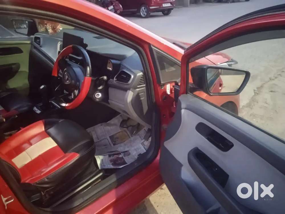 Tata Altroz Xe Petrol 2020