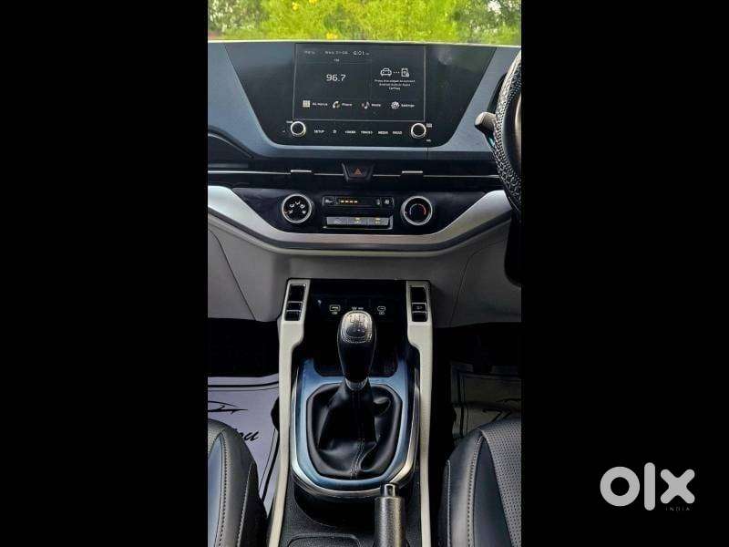 Kia Carens G 1.5 6mt Premium (o) 7-seater, 2024, Diesel