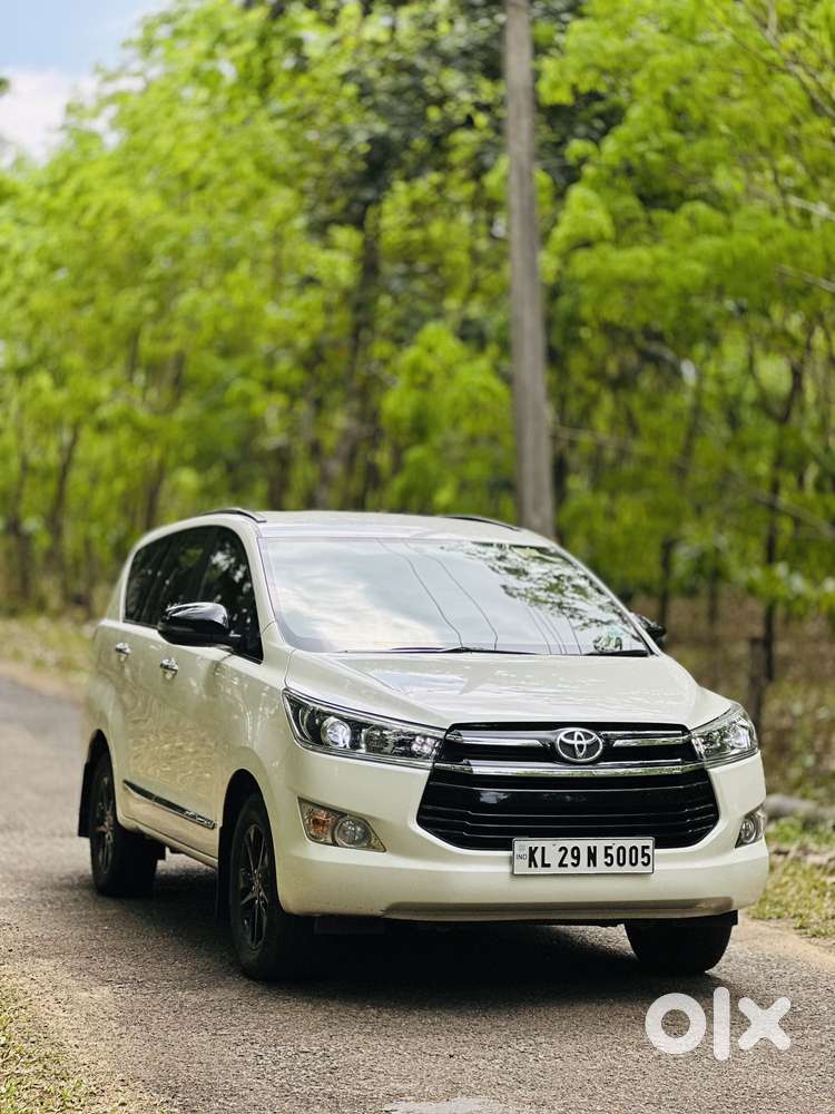 Toyota Innova Crysta 2.4 V, 2018, Electric
