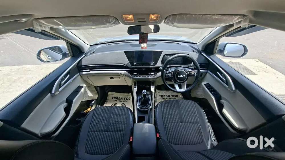 Kia Carens Prestige 2024