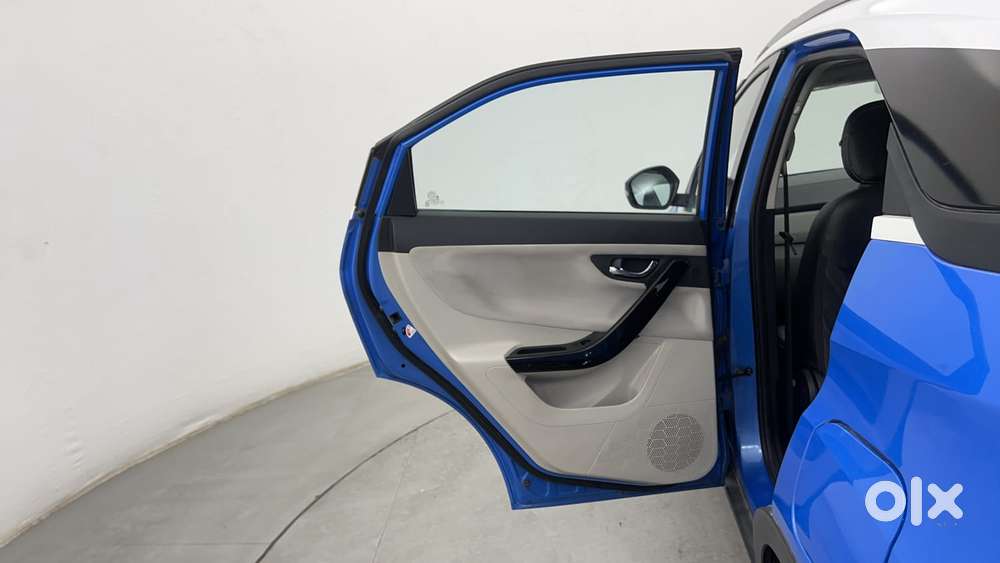 Tata Nexon 1.2 Revotron Xza Plus Dualtone, 2020, Petrol