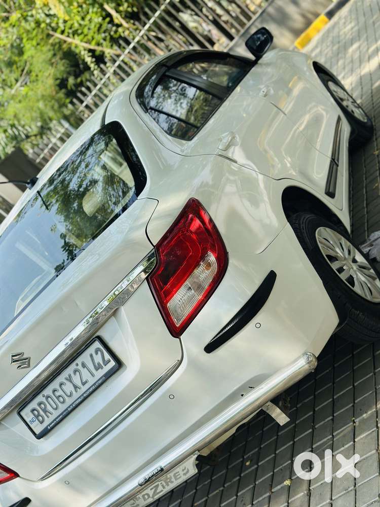 Maruti Suzuki Dzire Vxi Ags, 2022, Petrol