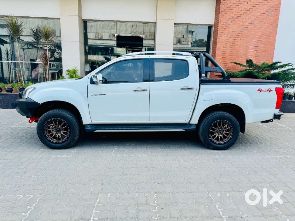 Isuzu V-cross Z 4x4 Mt, 2019, Diesel