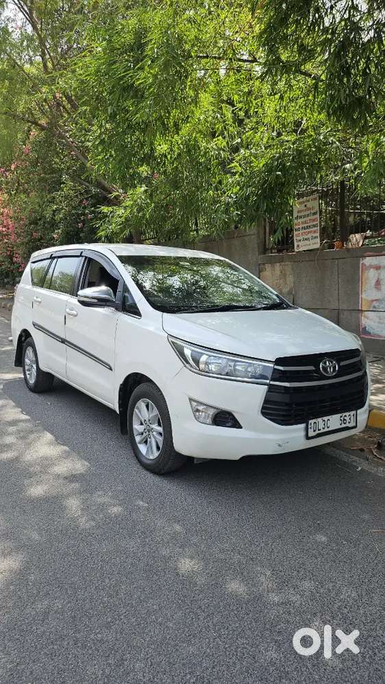 Innova Crysta 2.4 G Manual 2017 Single Owner