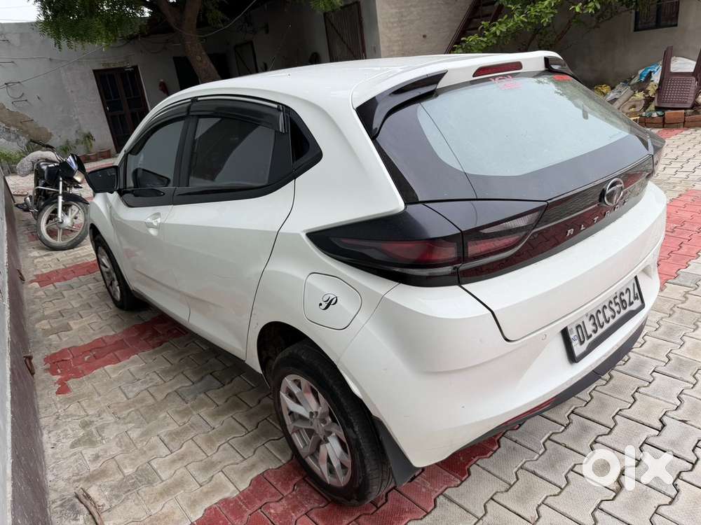 Tata Altoz Petrol 2020