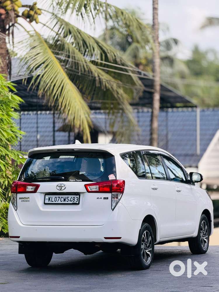Toyota Innova Crysta 2.4 G Mt 7 Str, 2021, Diesel