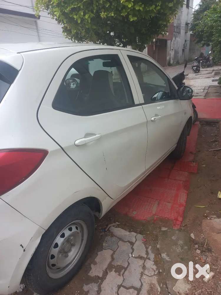 1st Handed Car Drive Only In Lucknow