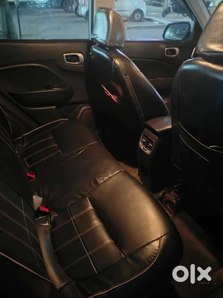 Hyundai Venue 2020 Petrol Well Maintained