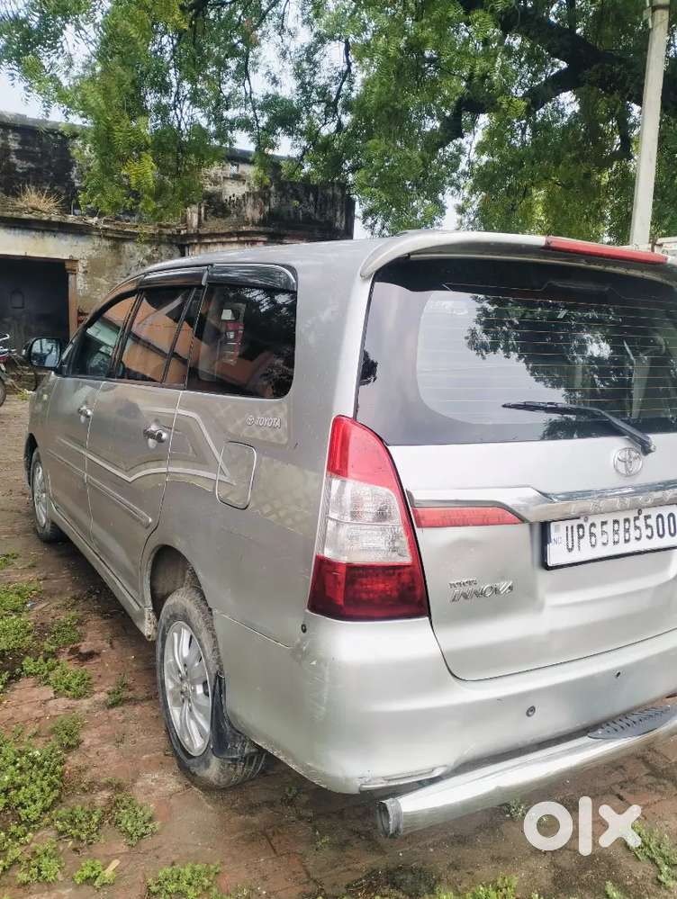 Toyota Innova Diesel 2.5 2011 Model
