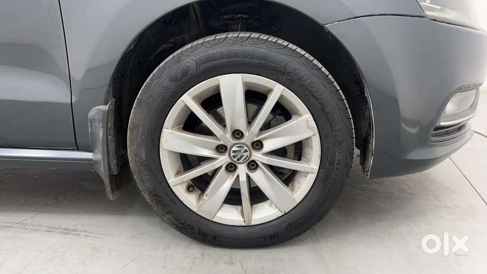 Volkswagen Polo Petrol Highline 1.2l, 2016, Petrol