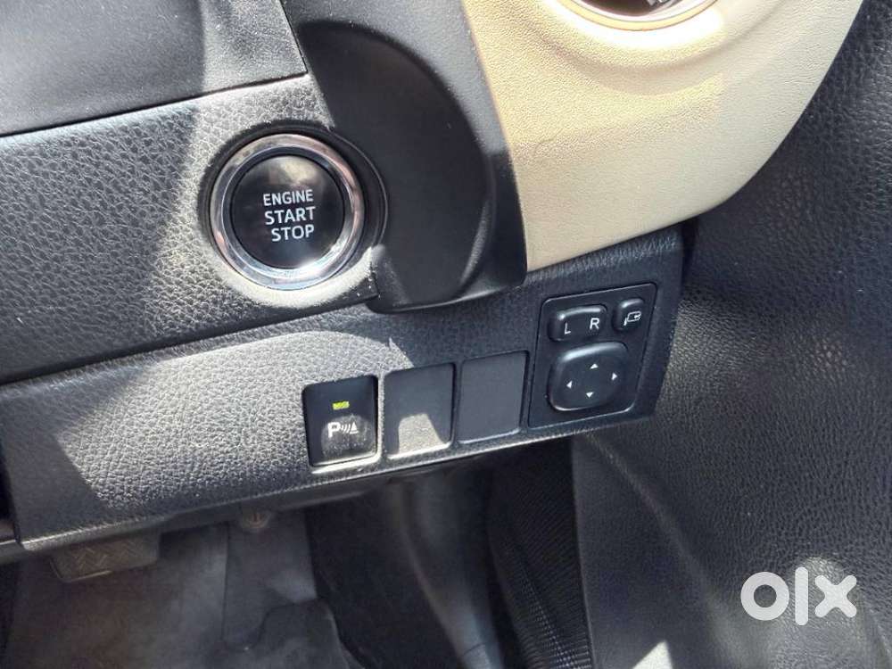 Toyota Corolla Altis 2013-2017 Vl At, 2017, Petrol